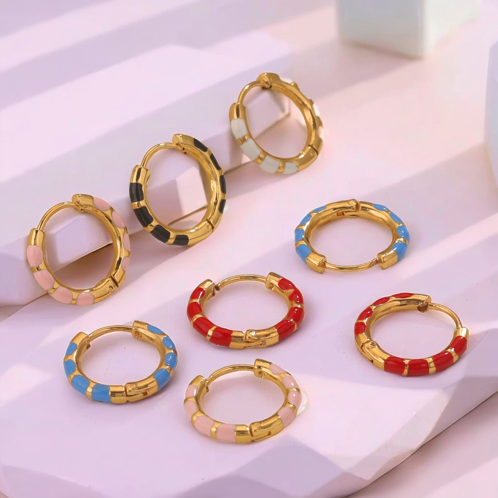 Europa y América esmalte colorido de aceite de goteo manual de acero inoxidable orejas de acero titanio orejas clásicas lindas orejas de mujer