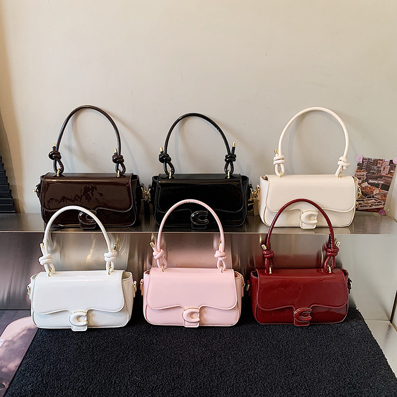 Xiaoxiang viento pequeño bolso de hombro de lujo ligero 2026 bolso de hombro universal de viaje diario bolso de ocio image 1