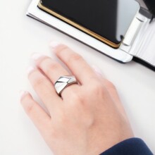 时尚简约百搭款菱角钛钢戒指女士欧美复古不锈钢男士指环不掉色手