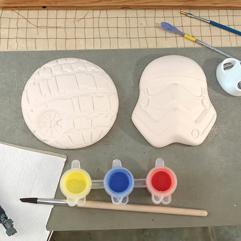 Pintado a mano cerámica creativa bricolaje blanco samurai imán decoración cafetería artesanía de cerámica decoración del hogar personalizada