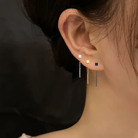 戒指;耳环;耳钉