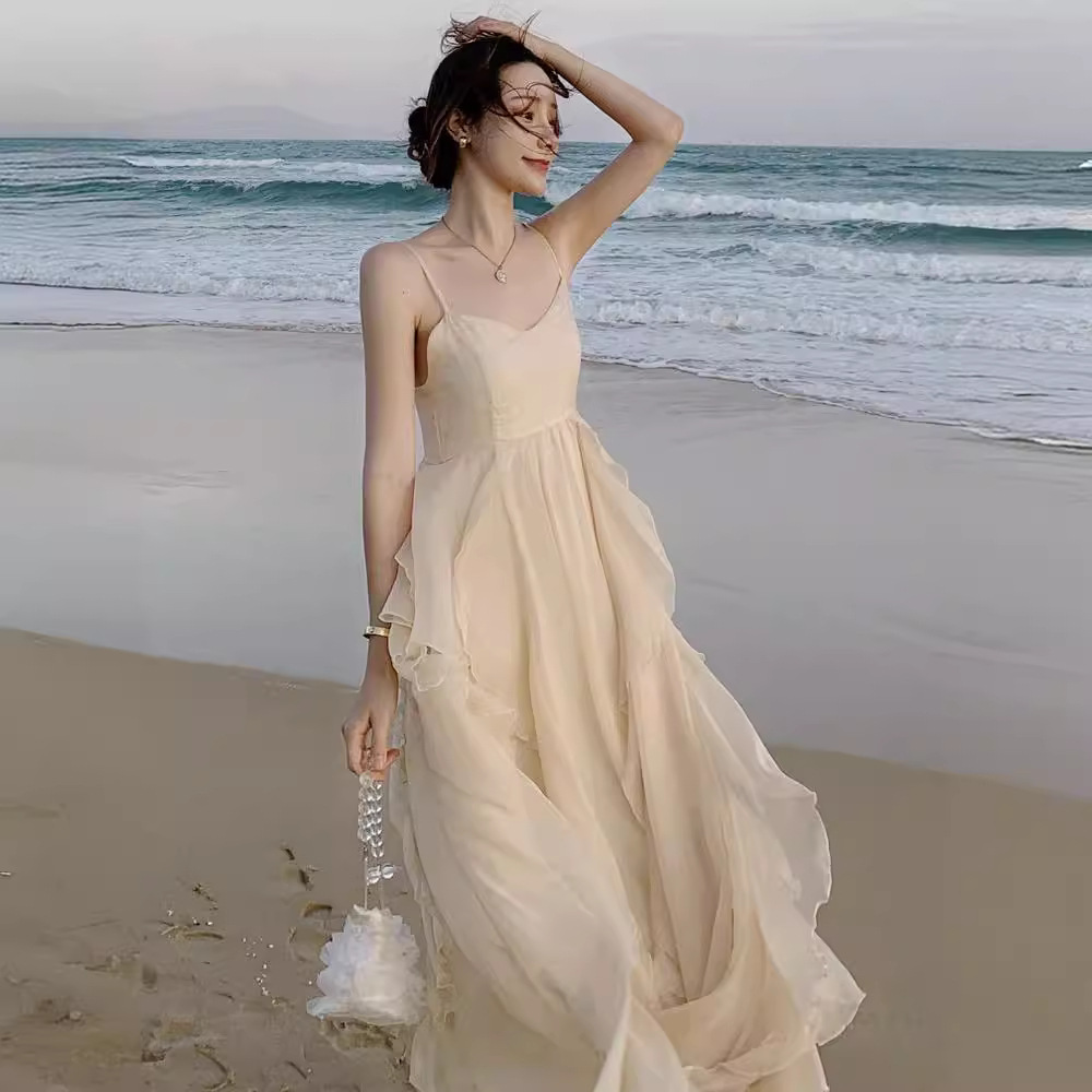 仙女裙吊带连衣裙海边度假连衣裙子夏季沙滩吊带裙长裙新杏色三亚