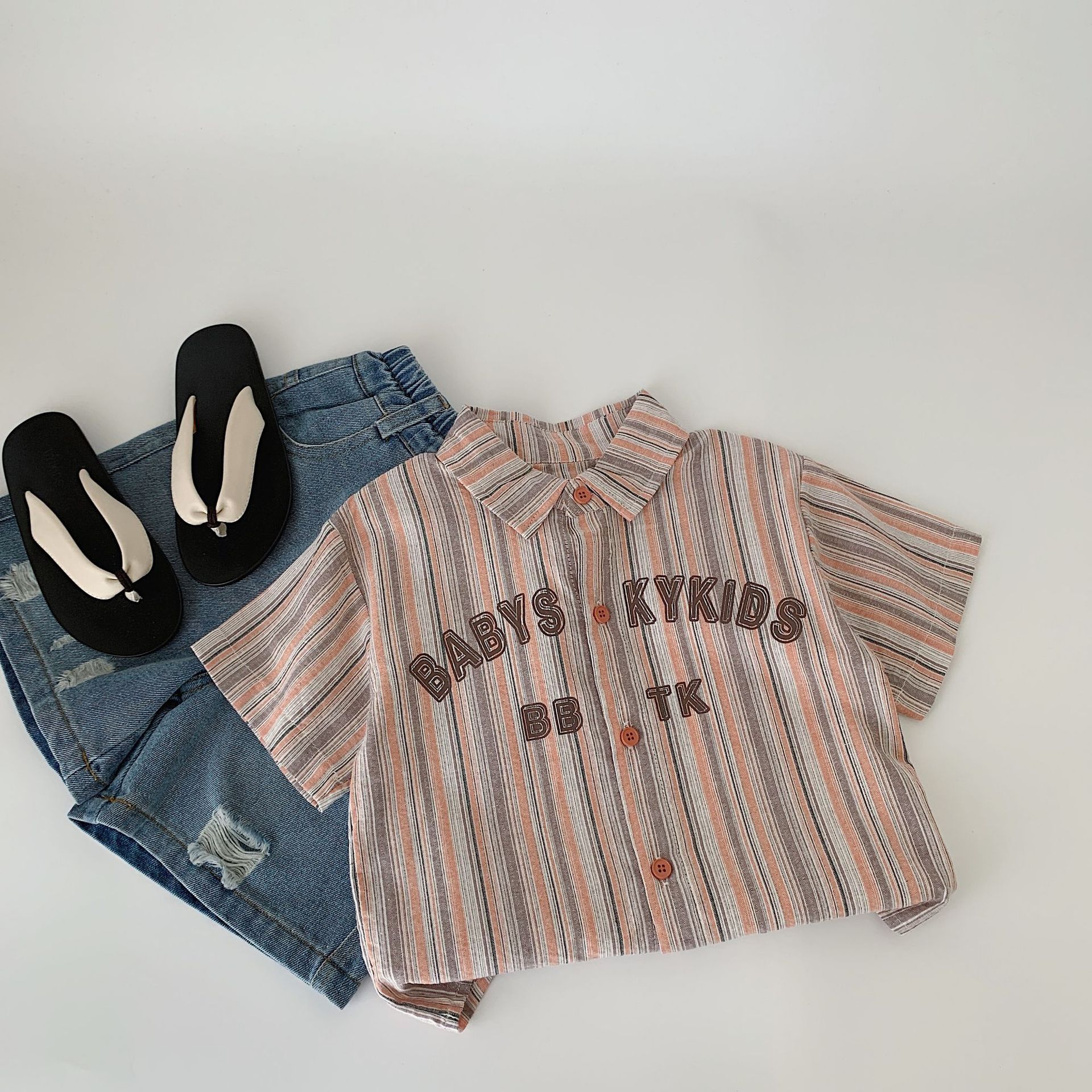 Camisa de manga corta para niños Maibao a rayas 2025 verano nuevo estilo ropa para niños coreanos estilo occidental ropa para hombres para niños al por mayor