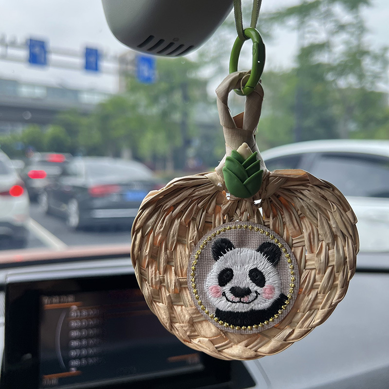 HD6261A05太可愛了！簡約刺繡熊貓草編扇子車掛創意少女汽車掛件