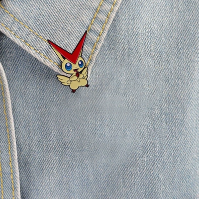 Bikini enamel pin, Yaxa sancaqları