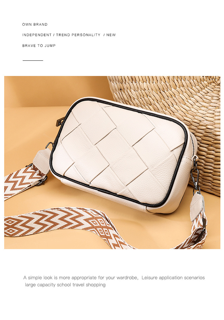 Women's Leather Crossbody Bag With Wide Strap And Diamond Pattern_voghion.com