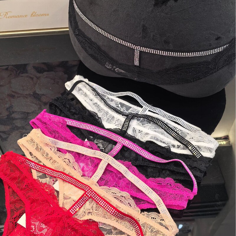European and American Sexy Lace Underwear Women's T-pants Rhinestone Sexy Pure Attraction Hollow-out Women's Low Waist G-string 907