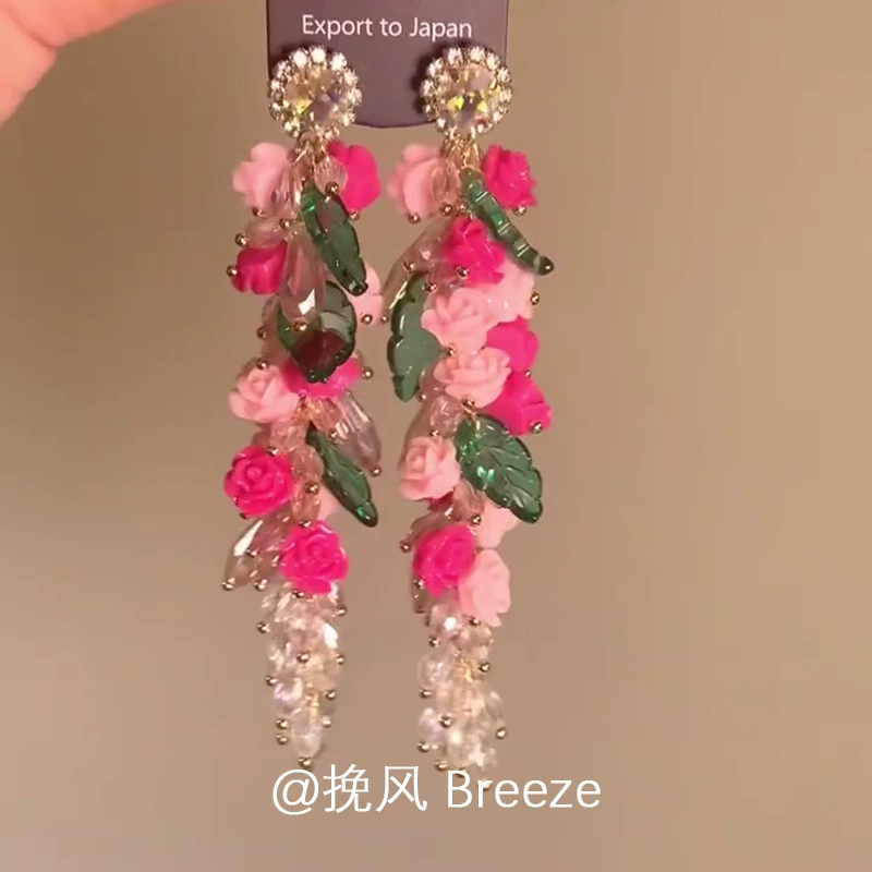 Retro fuchsia small design earrings, flowered