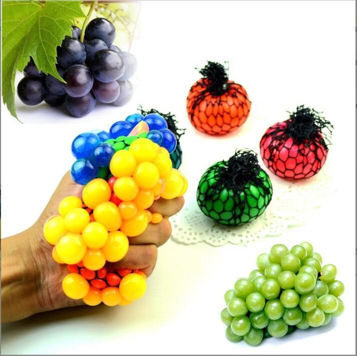 4.5cm grape ball squeeze toy (assorted colors)