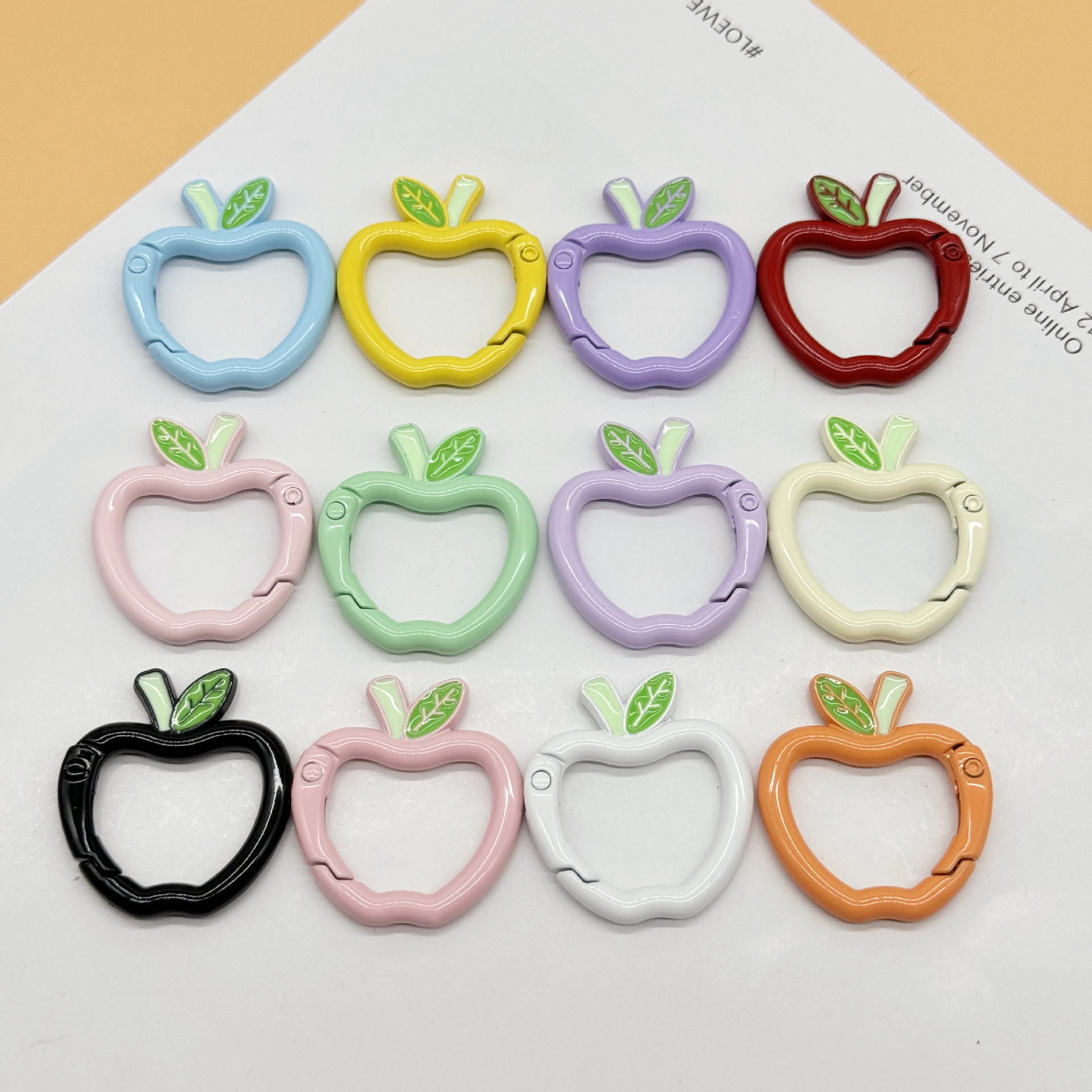 캔디 컬러 오일 드리핑 애플 스프링 버클