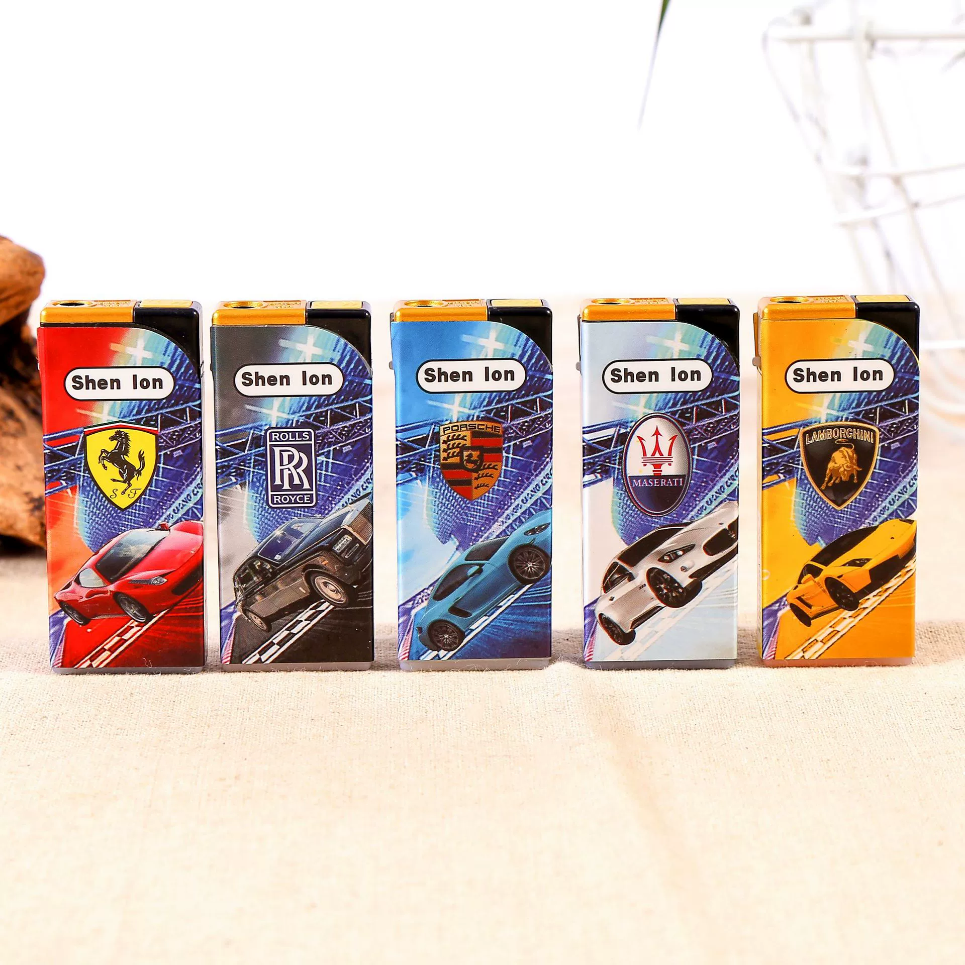 Новый автомобиль логотип квадратный железный корпус пластиковый Дракон прямая Зажигалка Ветрозащитная Зажигалка оптом мультфильм шаблон