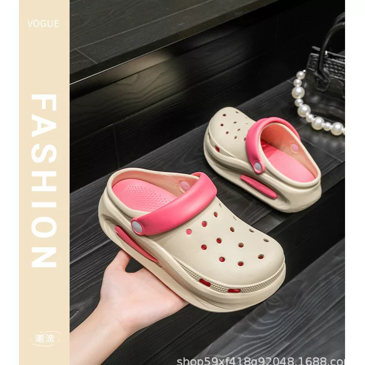 Летние ультра-мягкие нескользящие тапочки в стиле Crocs на платформе, модные женские тапочки, женский стиль, для прогулок на улице, коллекция 2024, закрытый носок