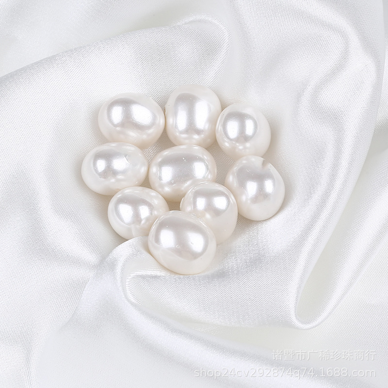 White organic earrings pearl