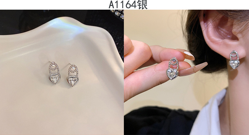 925银针珍珠耳环女高级感小众气质蝴蝶结耳钉复古轻奢耳饰品批发详情37