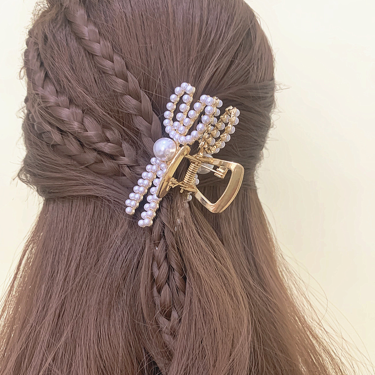 Women's Fashion Letter Bow Knot Alloy Plating Inlay Artificial Pearls Artificial Diamond Hair Claws display picture 3