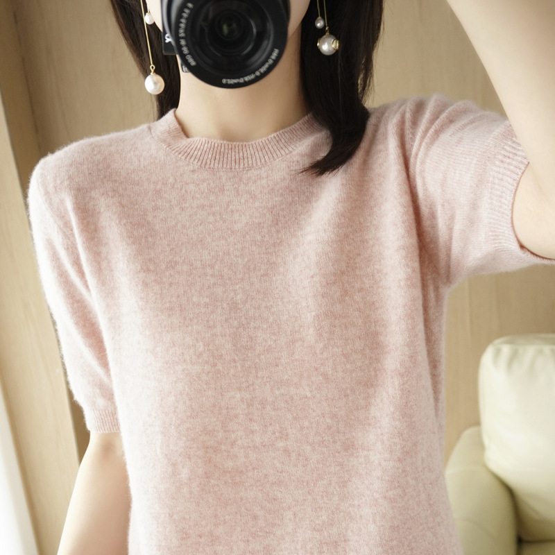 Base Shirt Women's 2024 New Spring and Autumn Western Style Short Sleeve Knitted Top Slimming Age-reducing plus size Women's Autumn and Winter Sweater