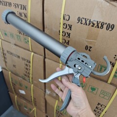 アルミニウム合金ガラスのゴム銃の自動接着剤の構造の接着剤の神器の省力的な改造の項の19軸の構造のゴム銃