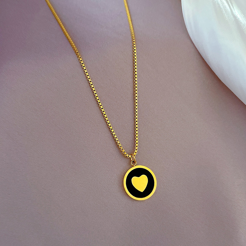 8g Weight PVD Coated Gold Plating Process PVD Coated Real Gold Plated Round Heart Shape Titanium Steel Fashion Waterproof Non Tarnish Titanium Steel Pendant Necklace