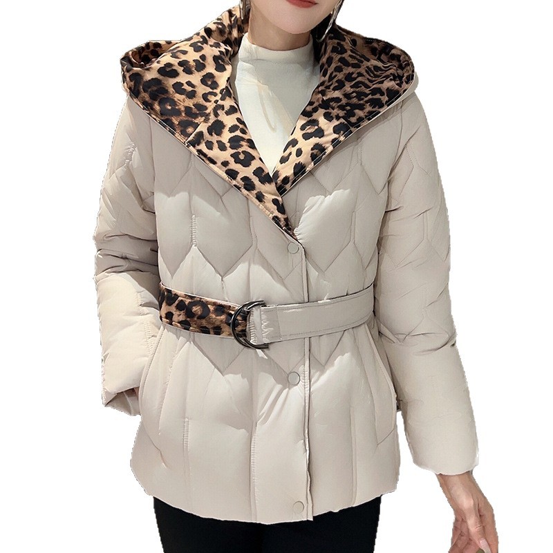 Algodón mujer corto encapuchado leopardo color contraste chaqueta de moda de invierno nuevo temperamento de algodón de estilo occidental