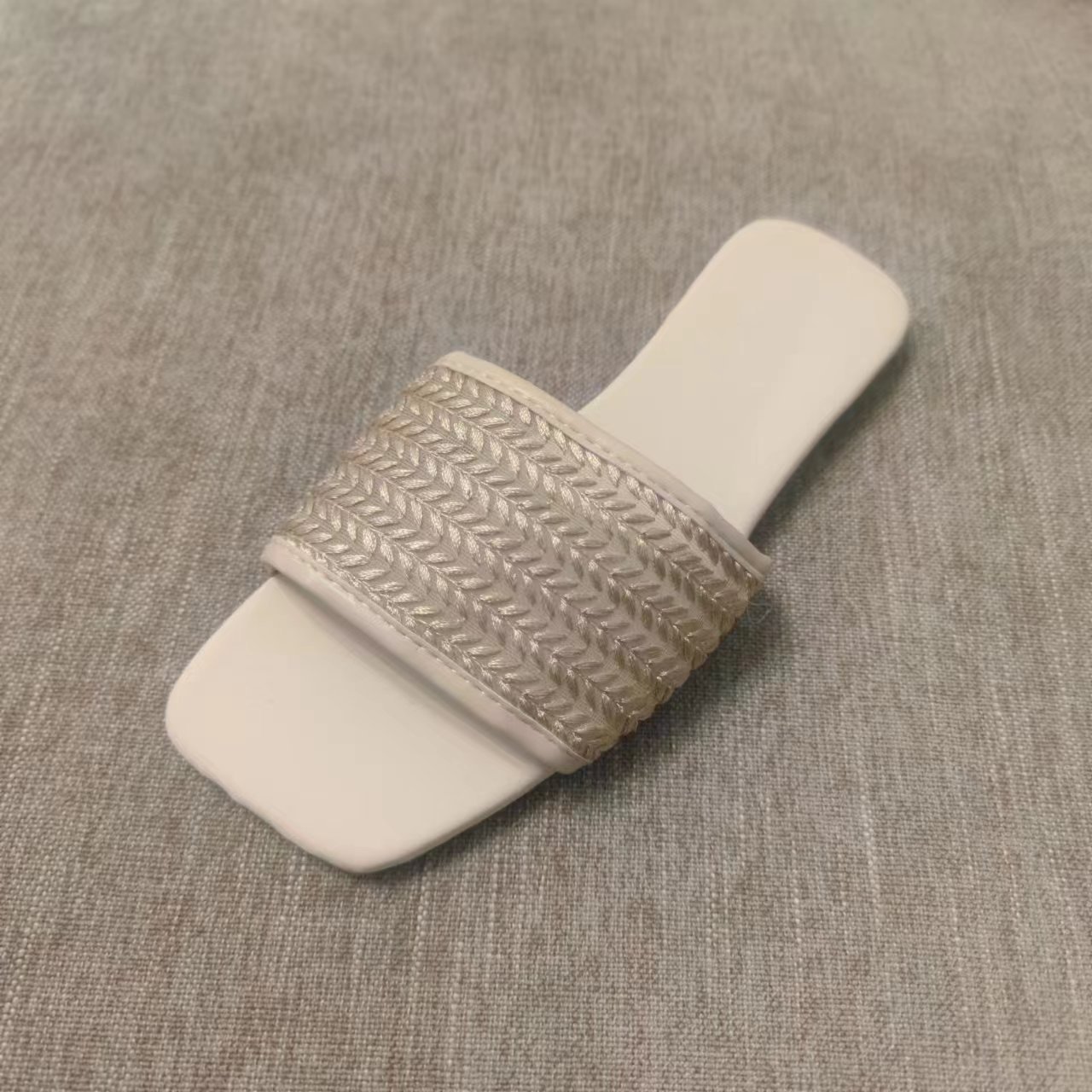 Sandales tissées à fond plat pour femmes, vêtements d'extérieur d'été, pantoufles taille unique, nouvelle collection 2023_voghion.com