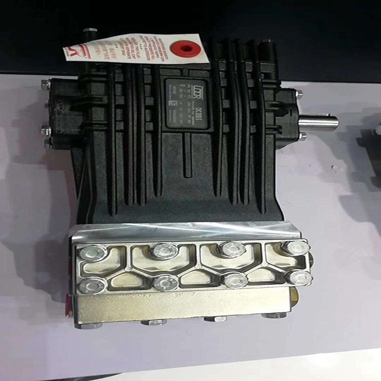 Máquina de limpieza de camión de minería de alta presión desoxidante sin impacto de operación simple pistola de agua de alta presión hidráulica en voladizo máquina de formación