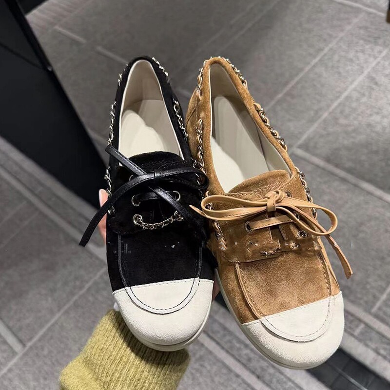 Early Spring New Style Chanel-Inspired Metal Chain Suede Loafers for Women, Flat Casual Sneakers, Color-Blocked Moccasins for Women