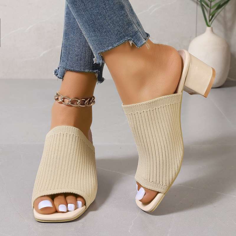 Pantuflas mujeres de punto de verano salen a usar zapatos de mujer de tacón medio grueso de cabeza cuadrada de moda sandalias y pantuflas de todo fósforo