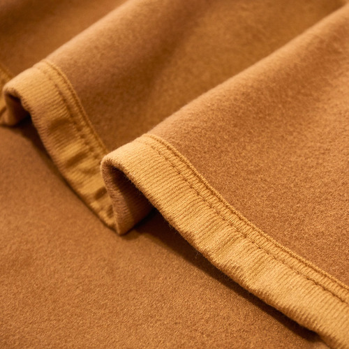 Export wholesale double-sided fleece blanket solid color polyester blanket hotel blanket student civil affairs disaster relief blanket ship blanket