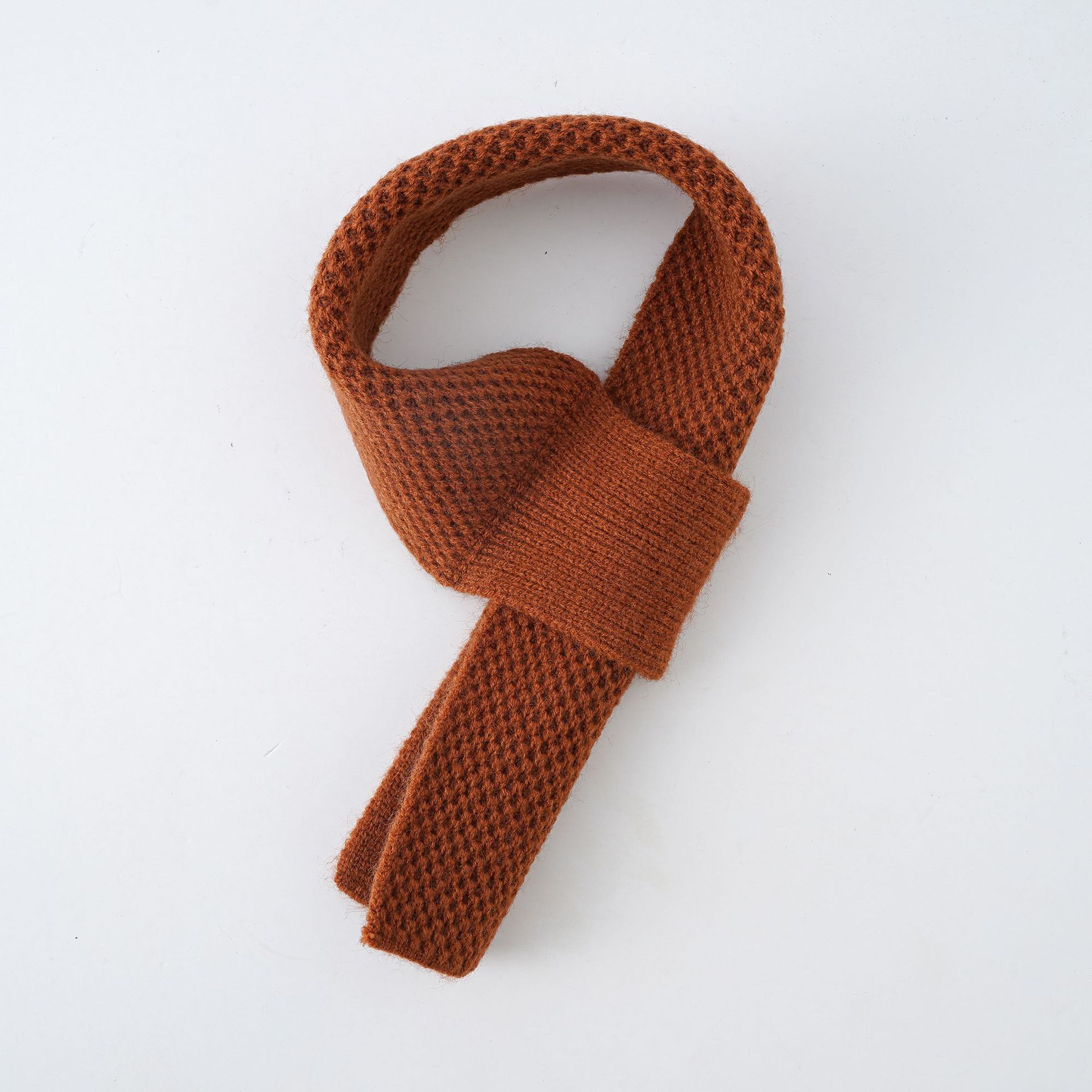 Corea del otoño y el invierno de la moda de punto bufanda pequeña oreja Nuevo boxeador color puro de punto de los niños decorativos perforada bufanda pequeña
