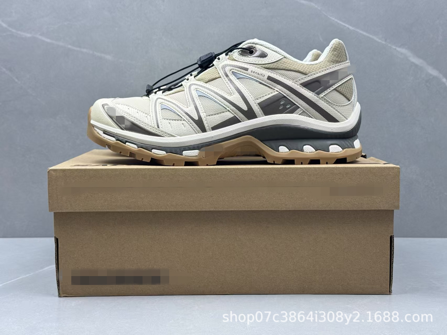 Beige xtq (sneaker size)