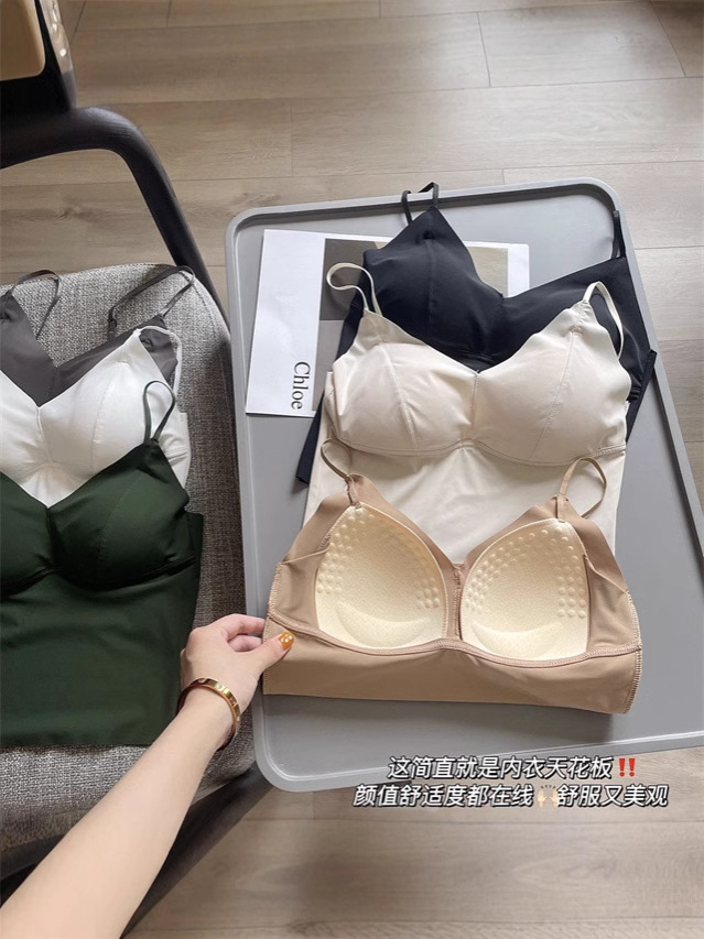 Douyin 라이브 방송 인기 고정 컵 아이스 실크 뷰티 백 캐미솔 여성용 내부 및 외부 착용 노출 방지 및 흔적 없는 베이스 레이어
