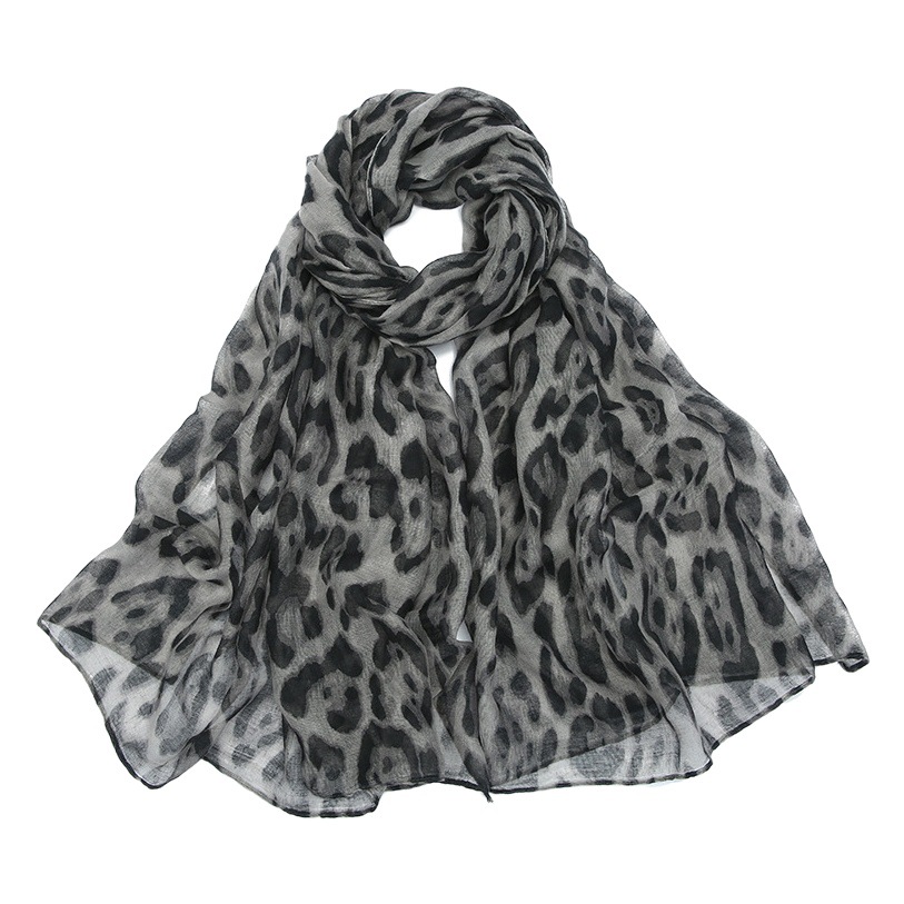 Cross-border travel sunscreen Bali yarn printing classic leopard print flat female Baotou scarf scarf a generation of hair