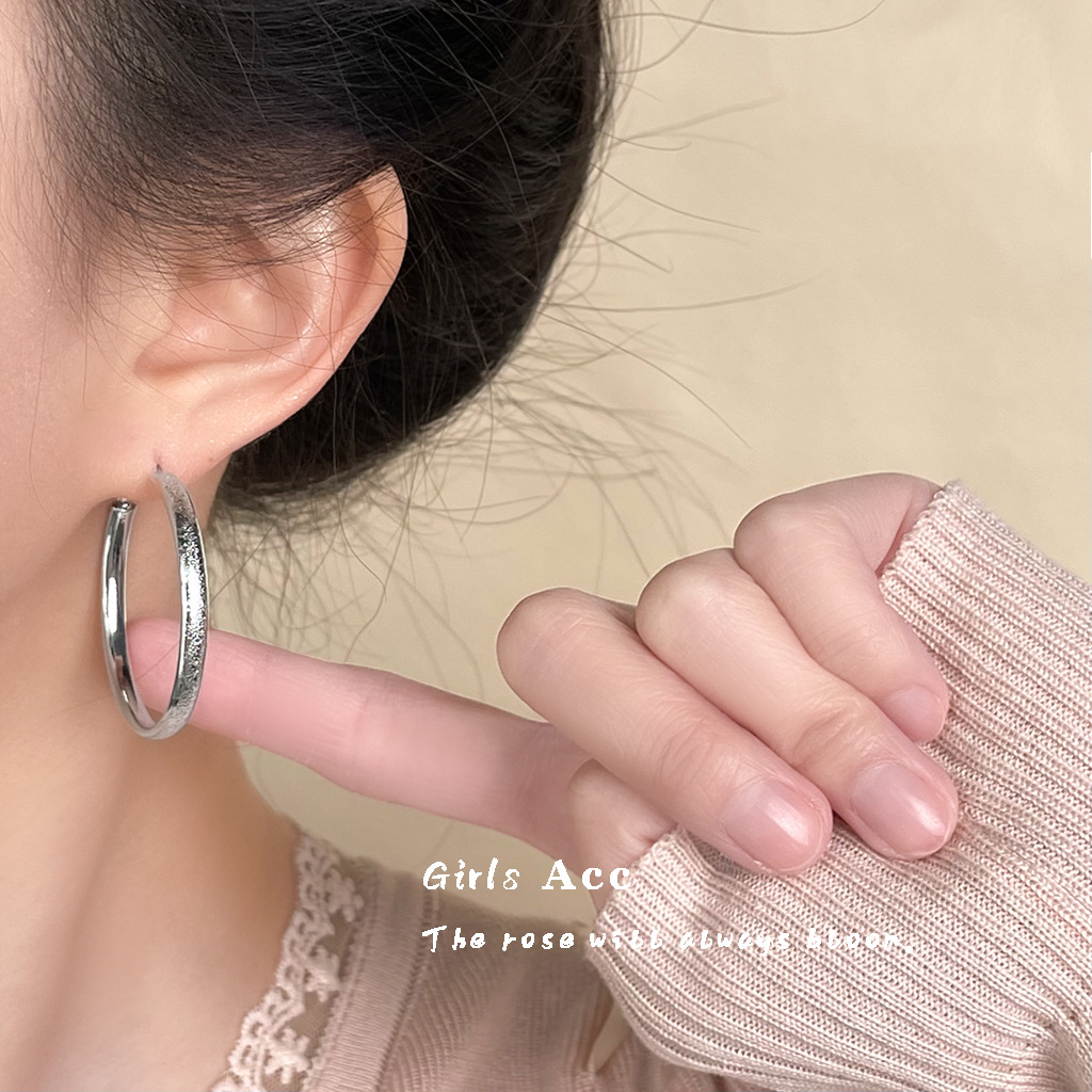 模特_0011_耳语场景新水印 拷贝 10.jpg