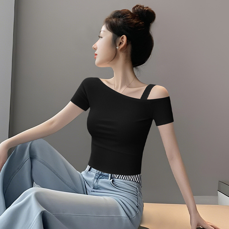 Black Off-Shoulder Short-Sleeved T-Shirt for Women 2025 Summer New Style Oblique Shoulder Design Slim Fit Pure Desire One-Shoulder Top