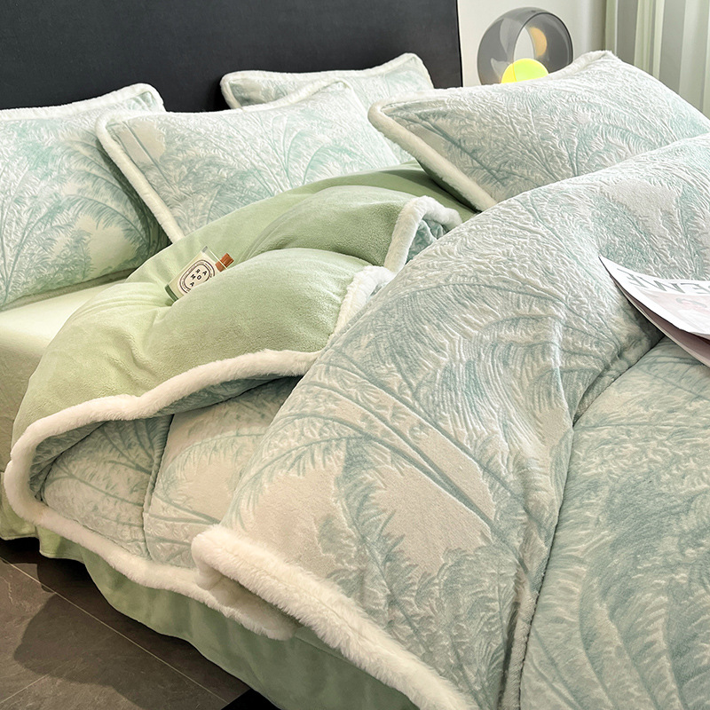 Cama de terciopelo tallado de alta gama de cuatro piezas, ropa de cama de terciopelo de leche de alta gama de lujo ligero, funda de edredón de sábana de terciopelo de coral grueso