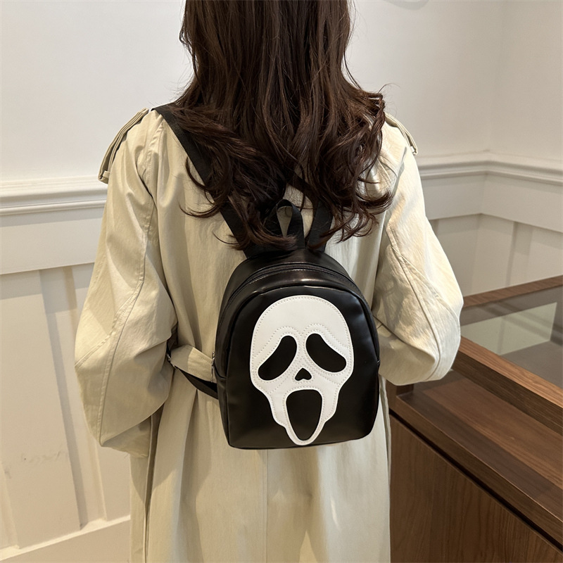 2024 nueva mochila de nicho de diseño de mujer oscuro personalidad mochila de calavera de moda versátil mochila