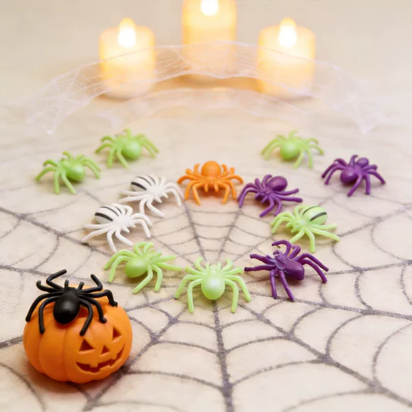 Mini Spider Models in Various Colors, Halloween Striped Christmas Cartoon Toys, 2-3cm