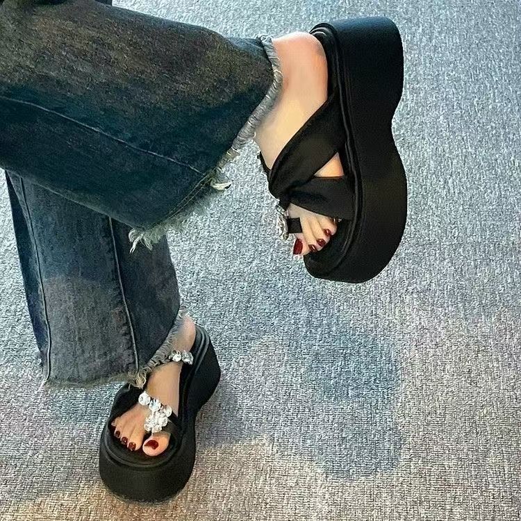 厚底プラットフォームハイヒールサンダル 2025 新スタイルスカート付きファッショナブルなスリッポンラインストーンサンダル女性の夏のアウターウェア|undefined