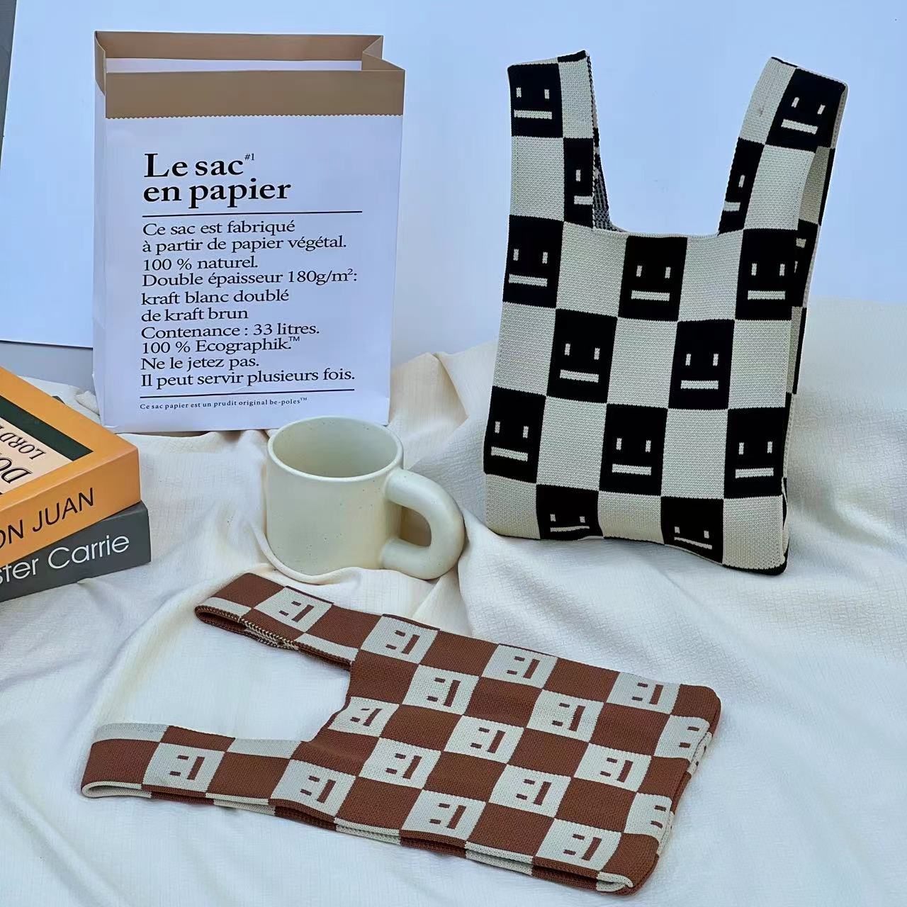 Bolso de mano tejido para embalaje de regalos, bolso tejido con múltiples patrones, estilo ins, bolso tejido para mujer, mini versátil.