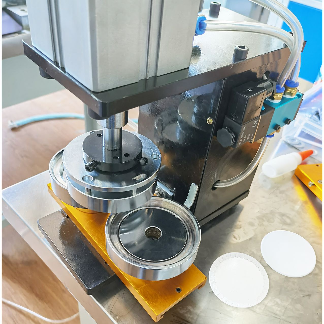 多功能长方形圆形PU皮镜子气动自动压模铆压制作机器厂家直发批发