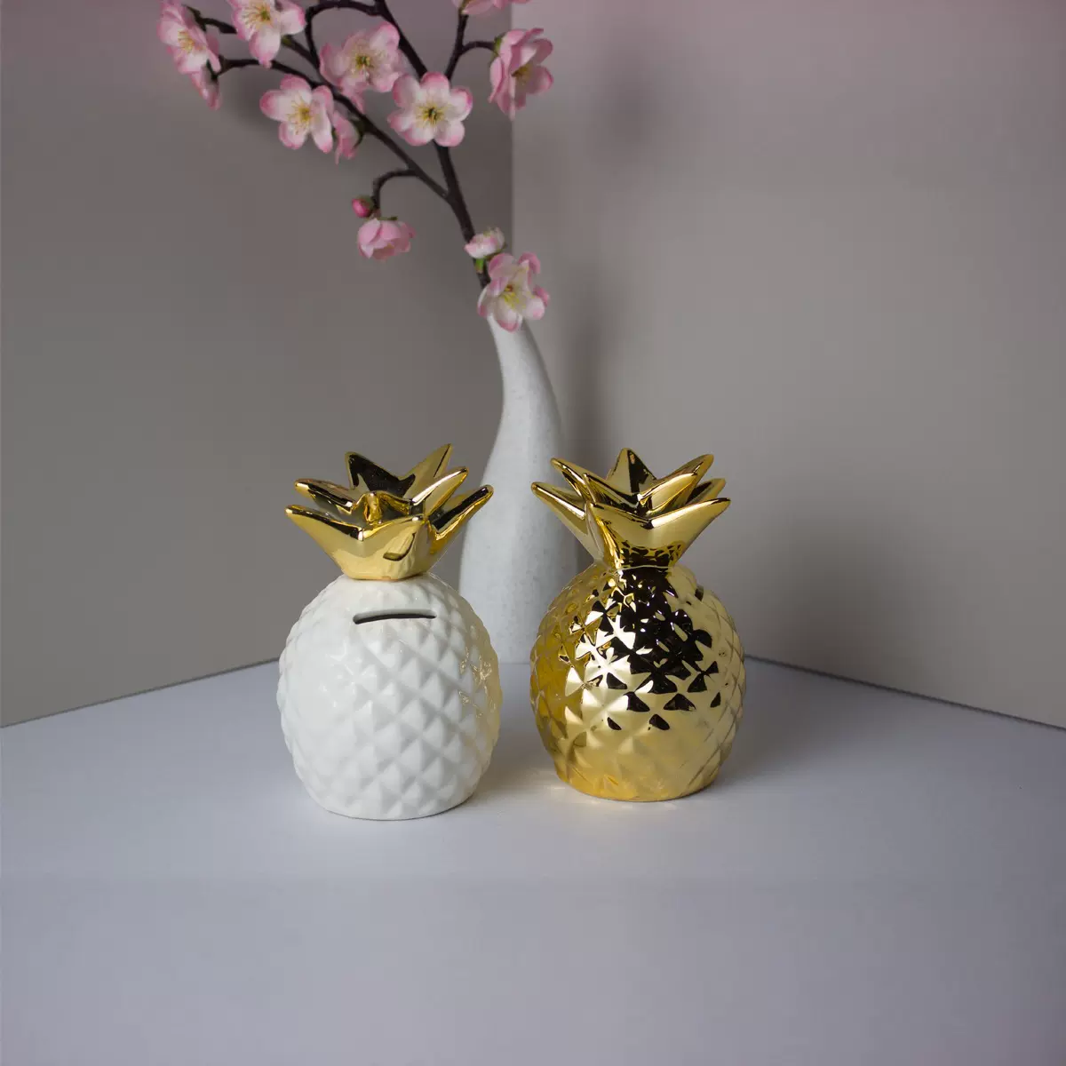 外贸北欧菠萝工艺品摆件陶瓷存钱罐家居摆设拍照硬币储蓄罐工艺品