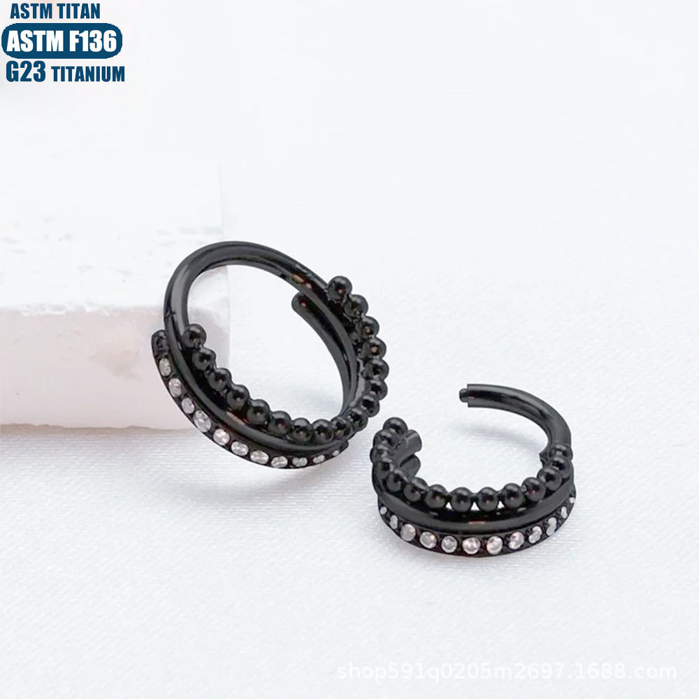 16G labret stud size and finish detail