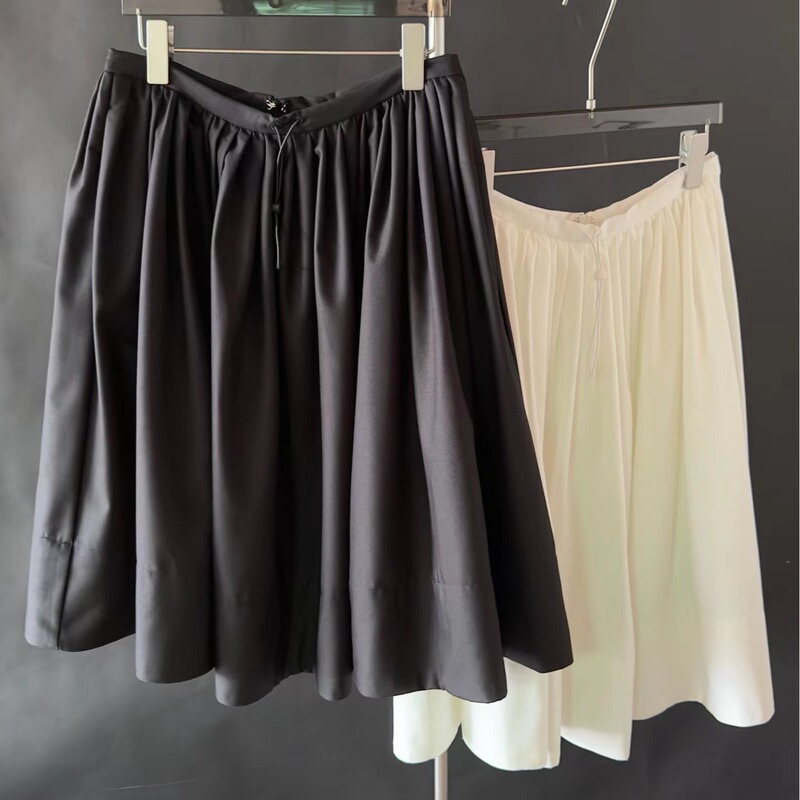 Niche Design Sports Low-Waist Pleated Umbrella Skirt New Style Half Skirt Base Skirt Wholesale in Stock Socialite Style Large Skirt Hem