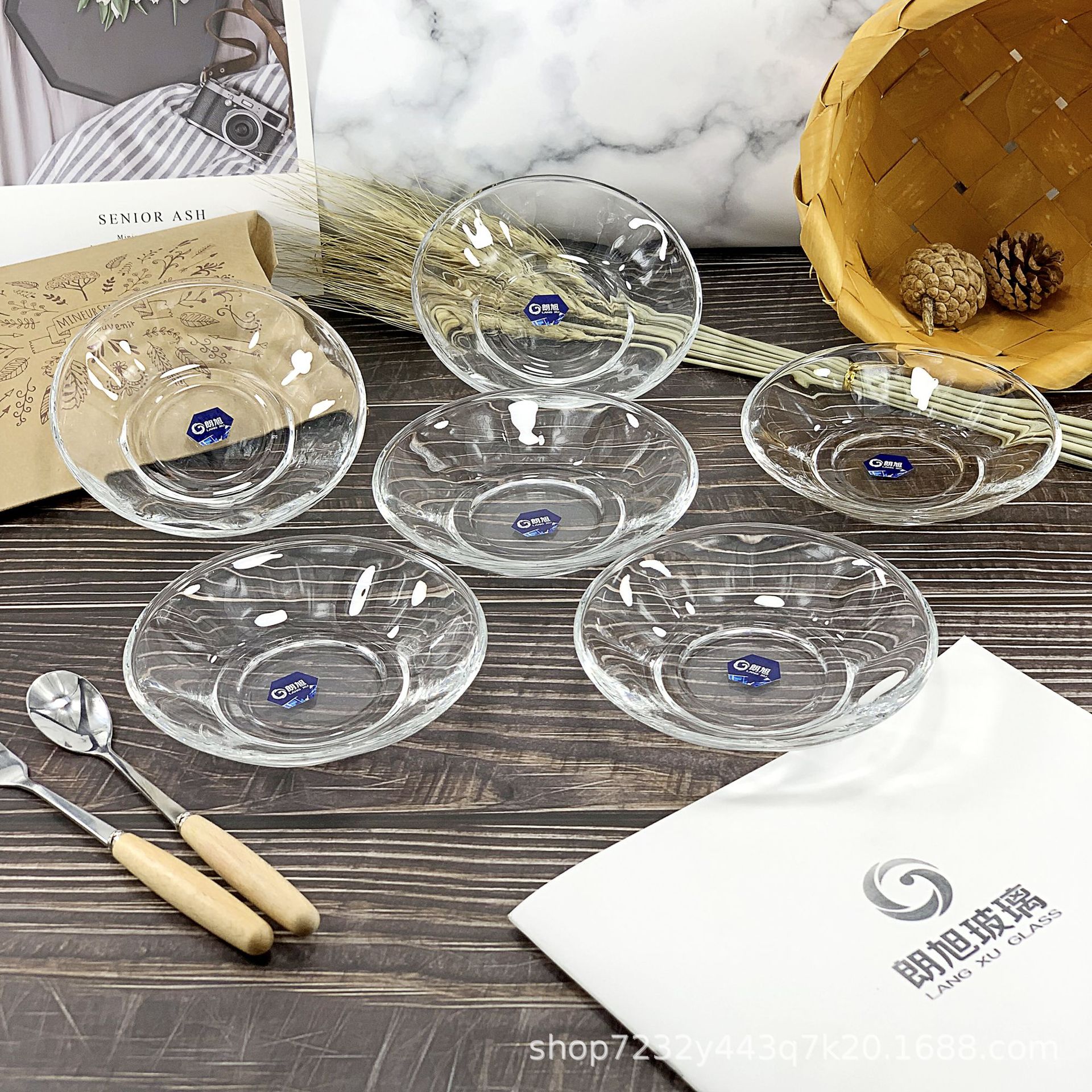 Langxu plato de vidrio de tamaño pequeño plato de postre KTV bar hogar snack plato de hueso ins estilo taza y platillo traje