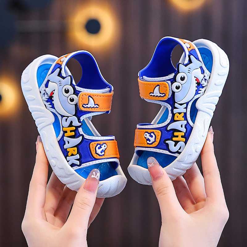 2026 verano nuevas sandalias para niños niños de dibujos animados tiburón sandalias antideslizantes con suela suave zapatos para bebés pequeños image 3