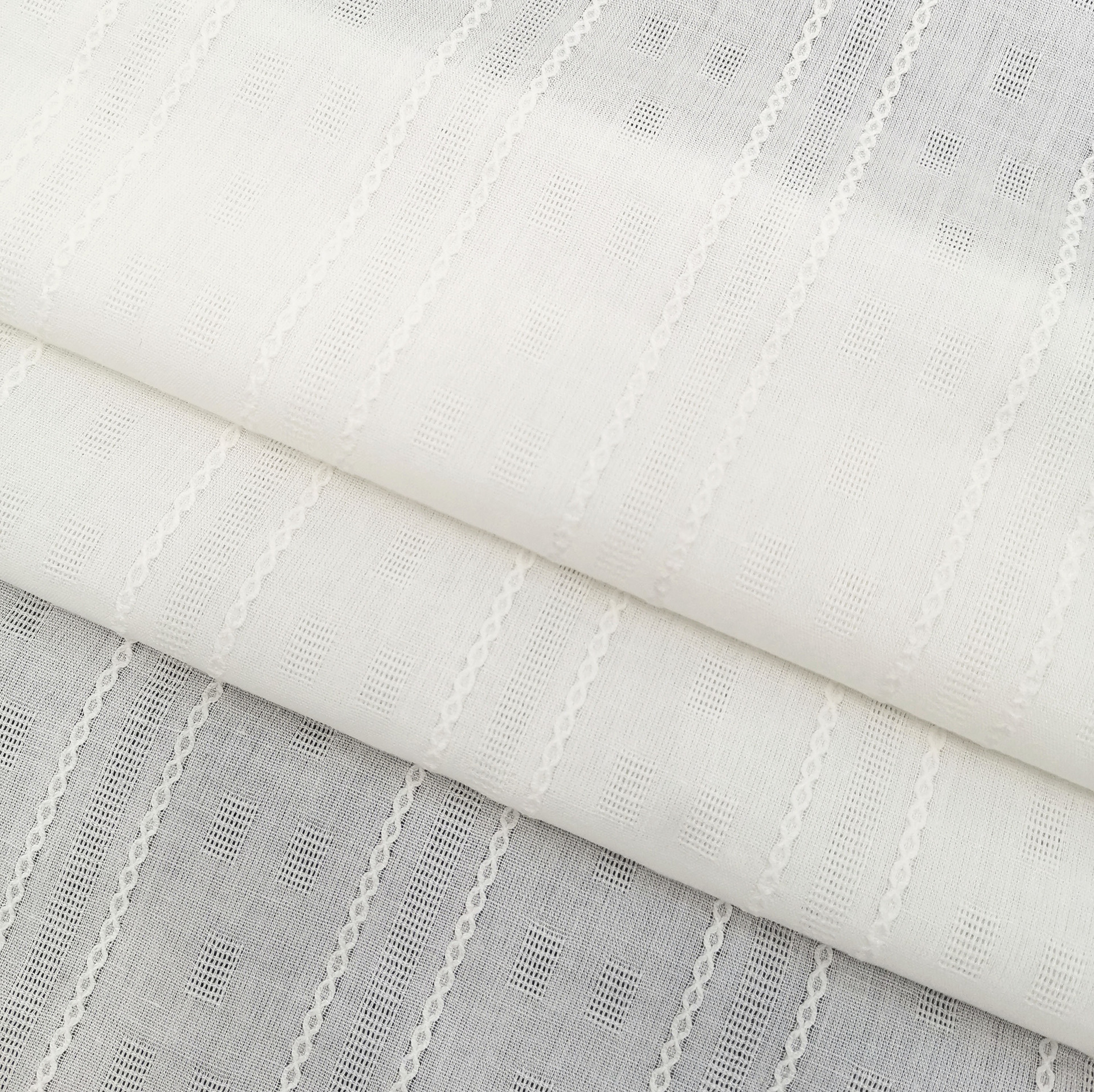 全棉镂空格纱罗提花面料春夏文艺森系女装童装半漂印花底SS18015