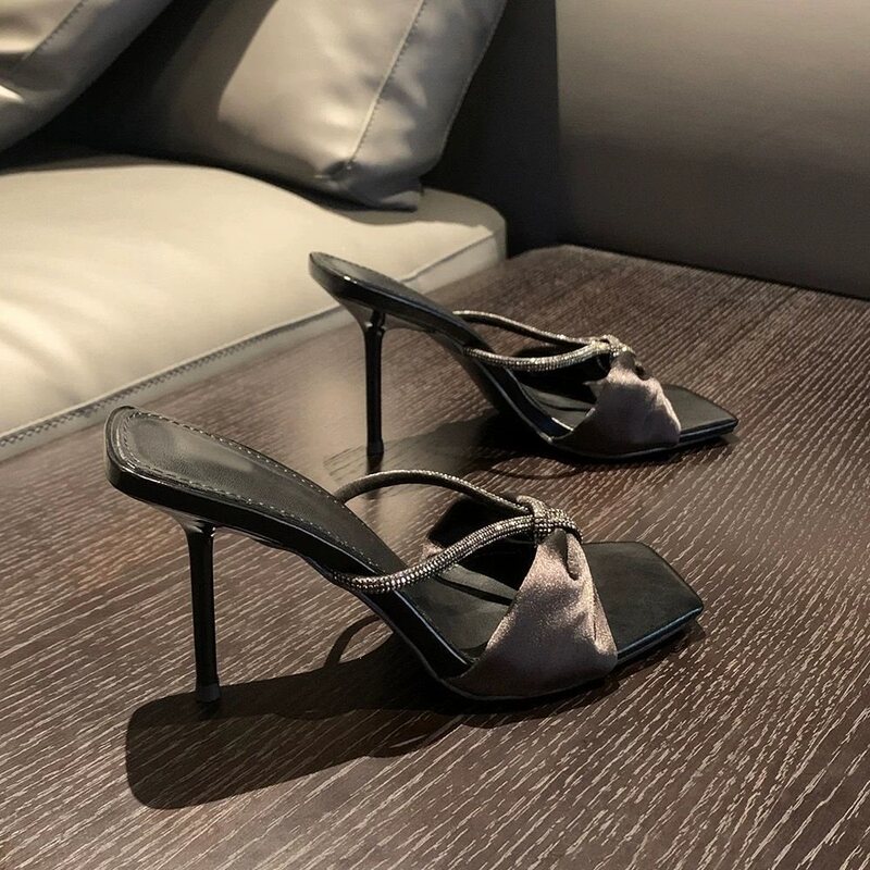 French Retro-Style High-Heeled Sandals, 2025 Summer New Vintage Open-Toe Simple Stiletto Versatile Slippers