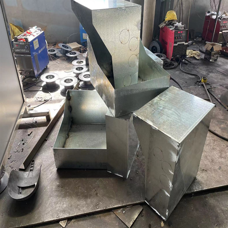 Caja de conexiones de puente al por mayor Caja de conexiones incrustadas Caja de conexiones Fuxin gruesa Caja de conexiones de metal al por mayor