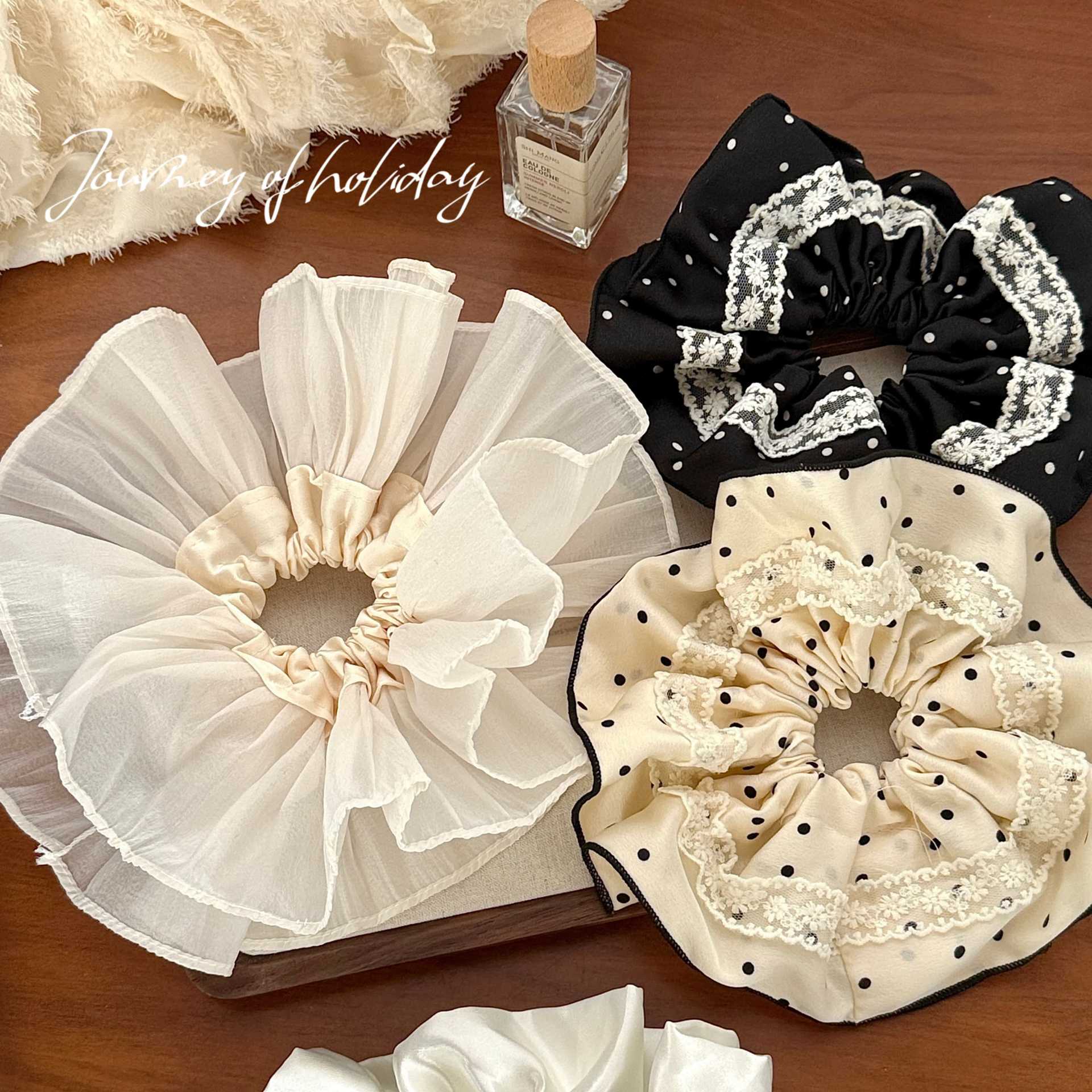 Coreano satén rayas super grandes anillo de cabello de intestino grande chica alta sensación de cabello de cuerda de pelo bola de cabeza adornos de cabello al por mayor