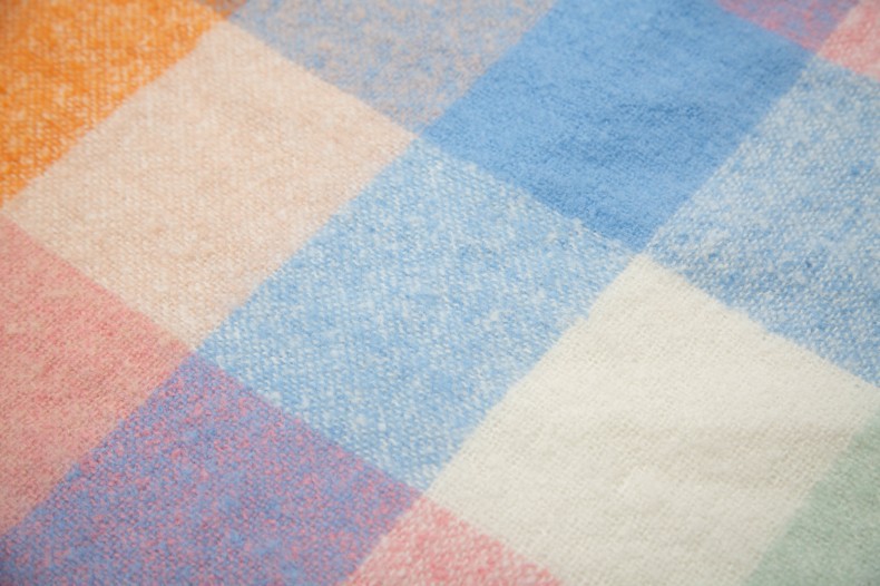 Unisex Plaid neckline autumn-winter loop yarn triangle shawl scarf_voghion.com